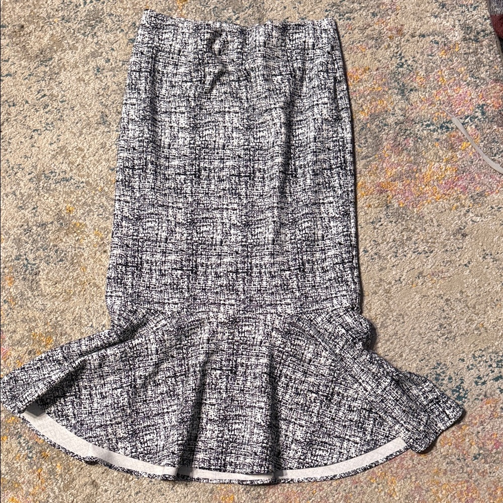 Messini Long Black and White Maxi Skirt w/ Flare/Ruffle Hem S